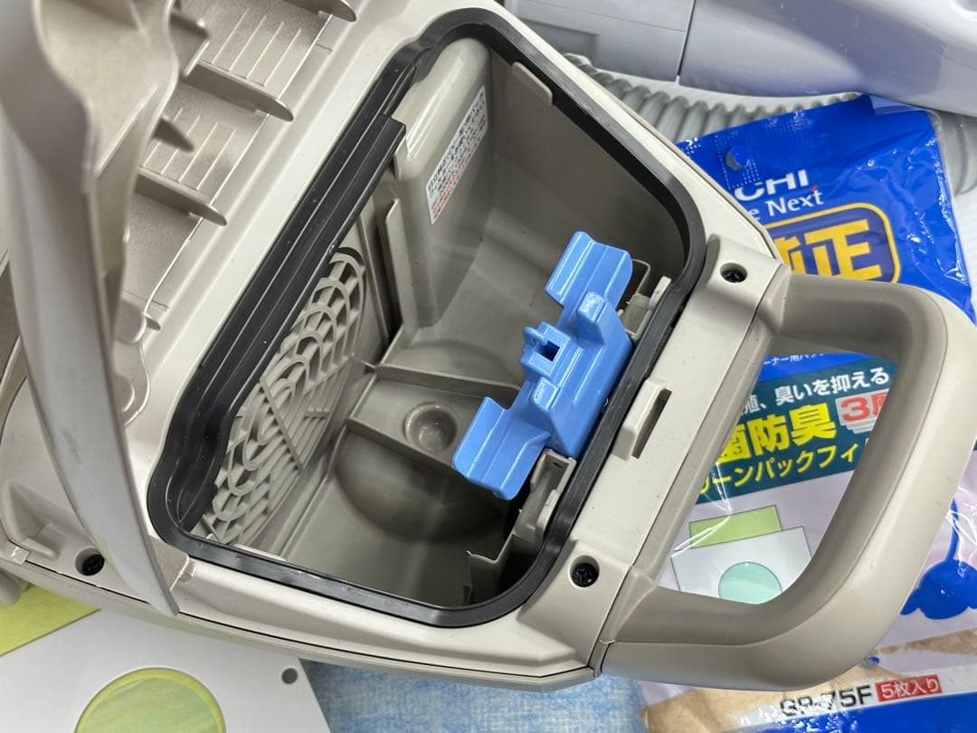 動作保証　日立掃除機　CV-KP90J 2022年製　本体　ホースセット