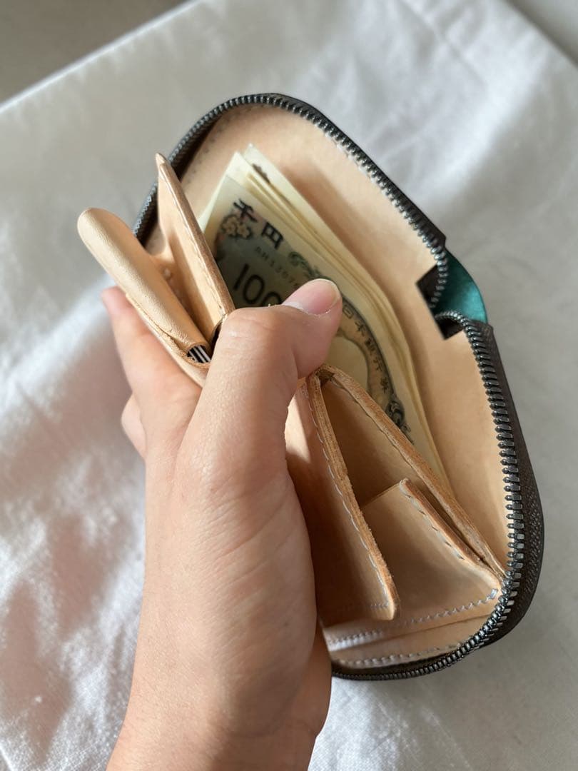 ラウンドファスナーミニウォレット