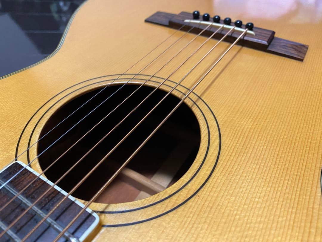 アコースティックギター　yamaki