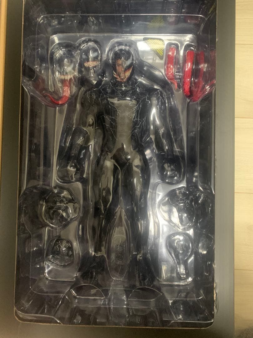 ホットトイズ　ヴェノム