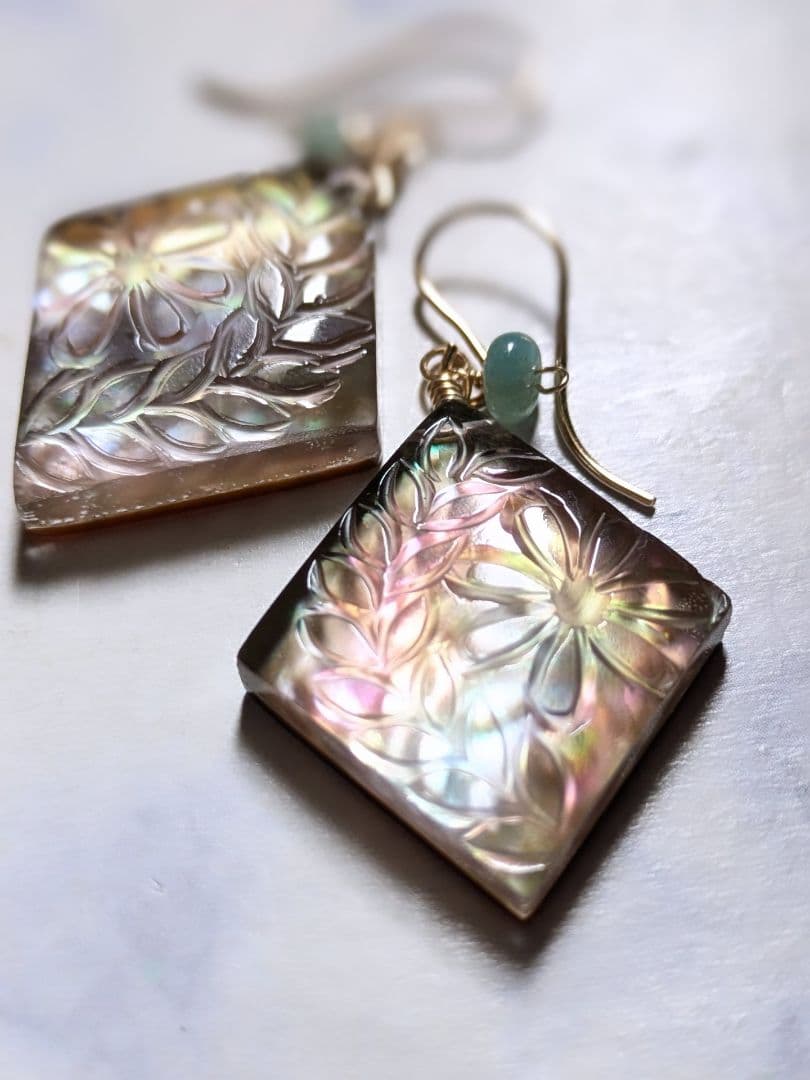 14kgf天然石HawaiianMileLei＆TiareFlowerピアス