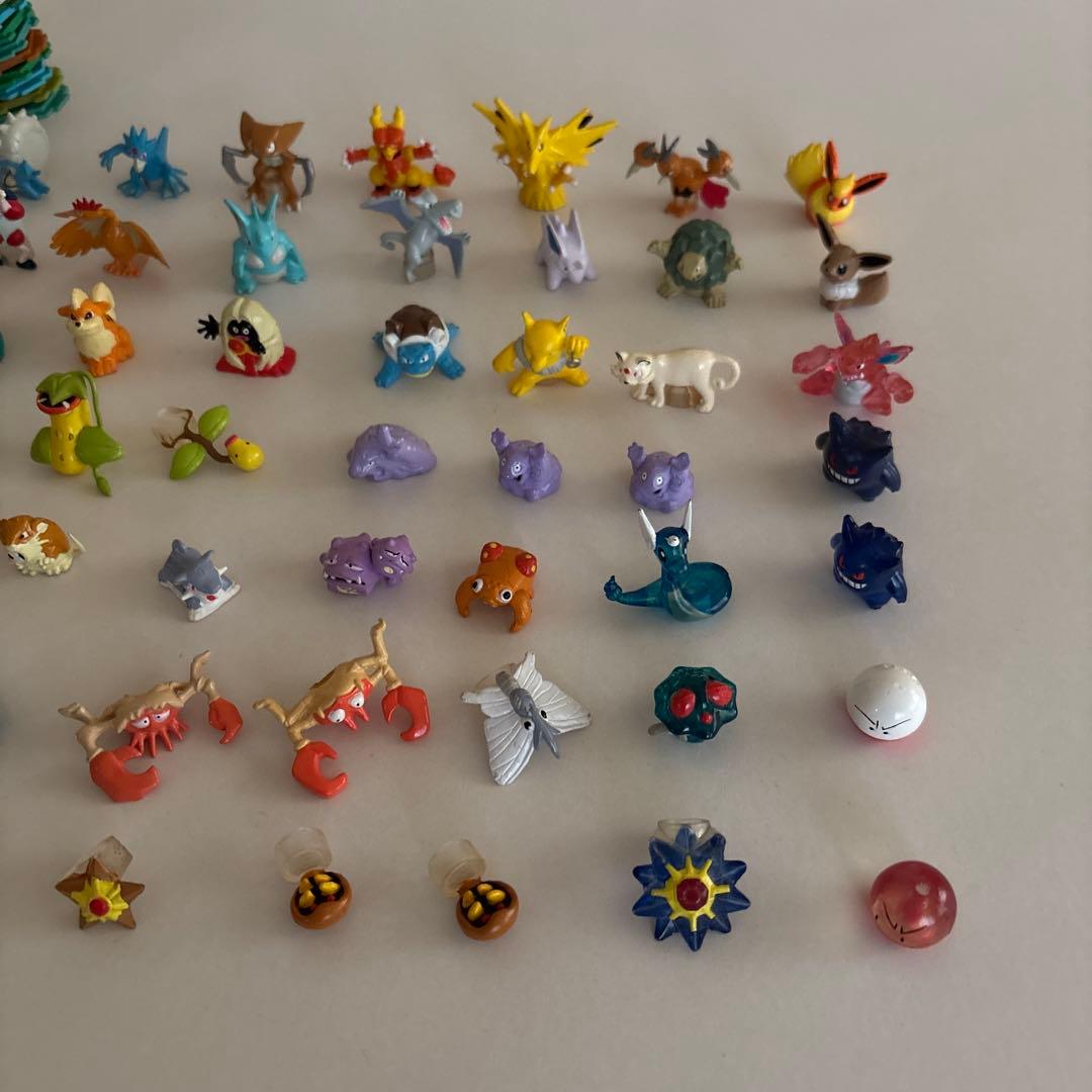 ポケモン　フルカラーコレクション 68個