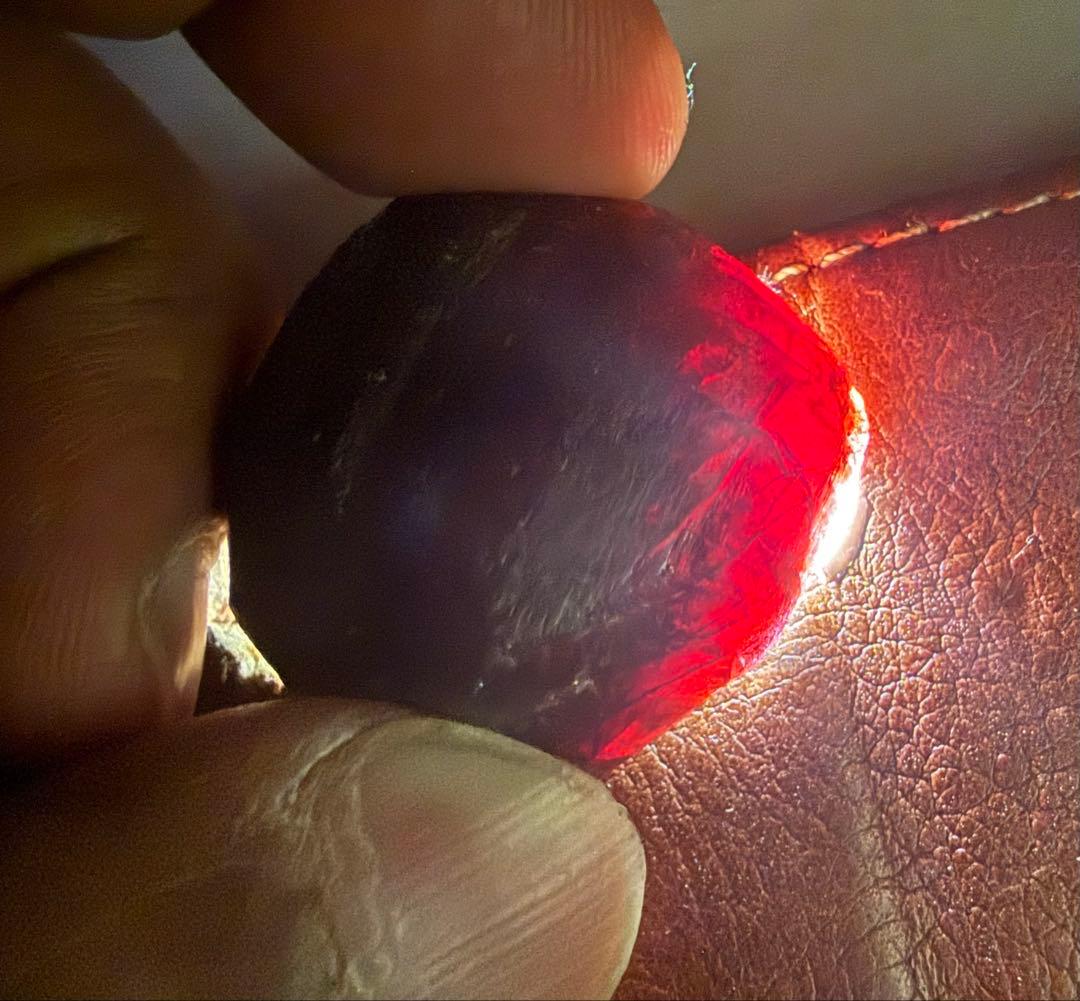 天然レッドガーネット 約160ct 大粒 原石 美赤