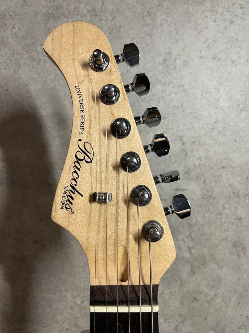 バッカスBacchus エレキギター　レフティ