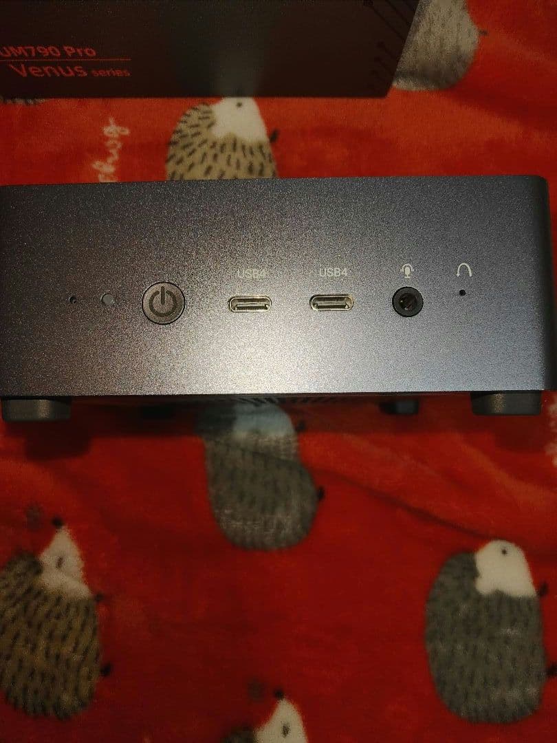 Minisforum UM790 Pro ベアボーン