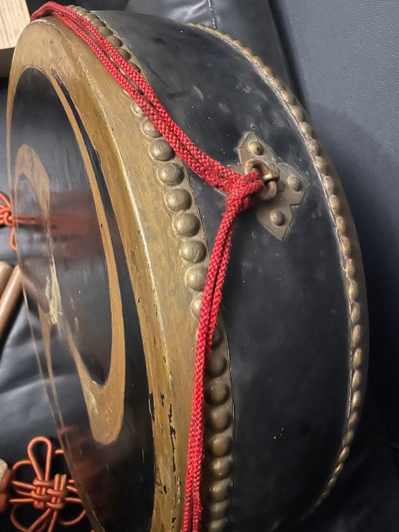 某寺院 大型　平胴太鼓 落太鼓 三つ巴紋入り 金塗装 和楽器 仏具 天理教
