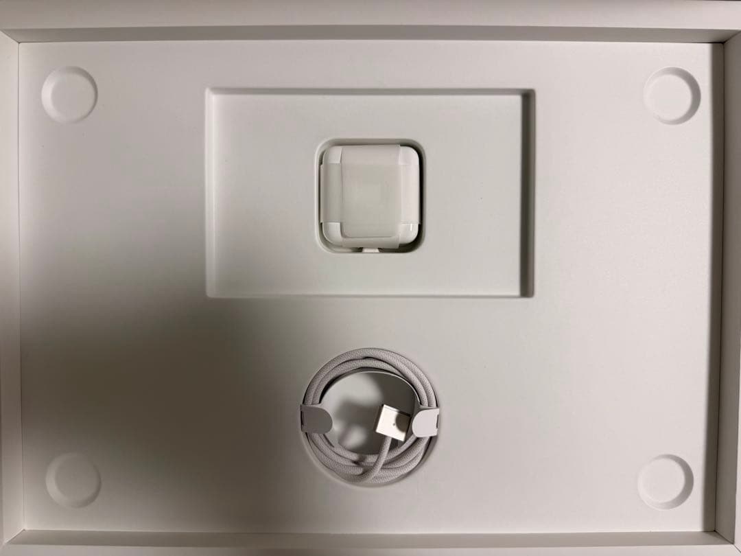 【美品/完品】MacBook Air M3 15インチ 256GB スターライト