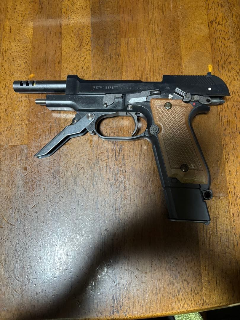ベレッタM93R GAS-BLOWBACK エアーガン