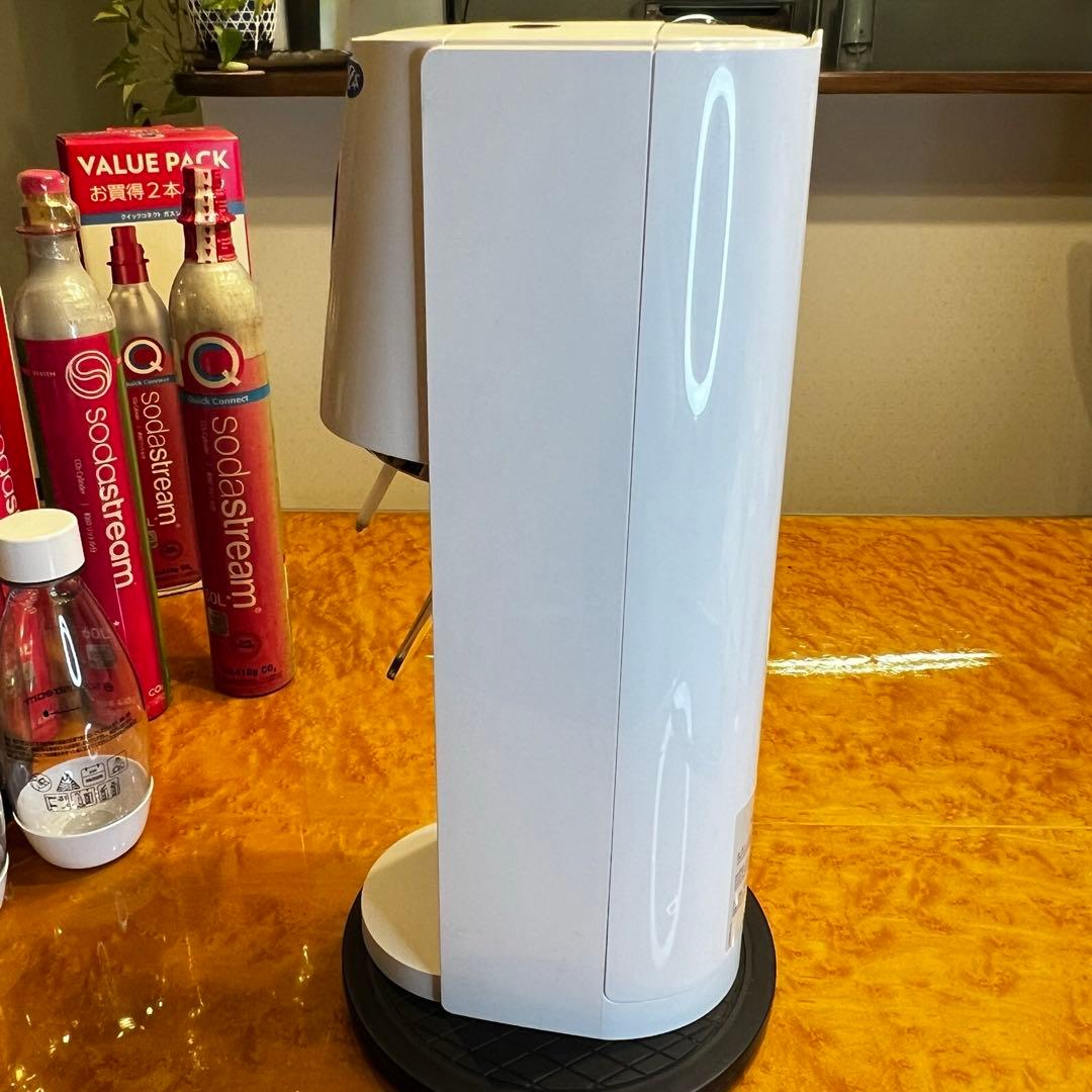 未使用品　SodaStream E-TERRA ガス1〜3本ボトル0.5L、1L
