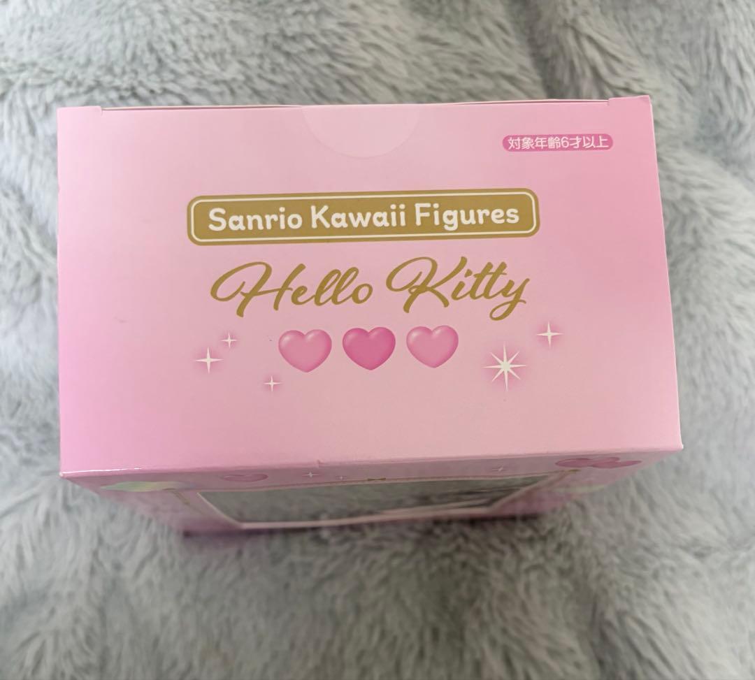 ハローキティ エンジェル　フィギュア