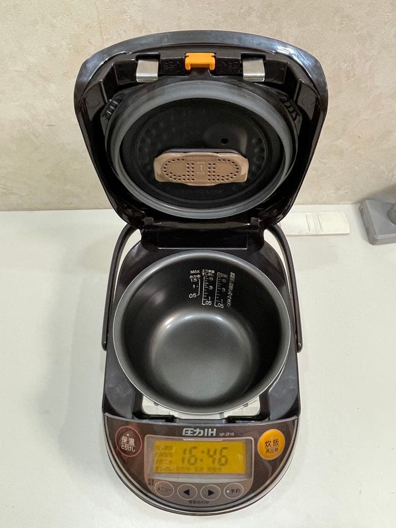 ZOJIRUSHI NP-ZF10 1L 圧力IH炊飯ジャー 2018年製