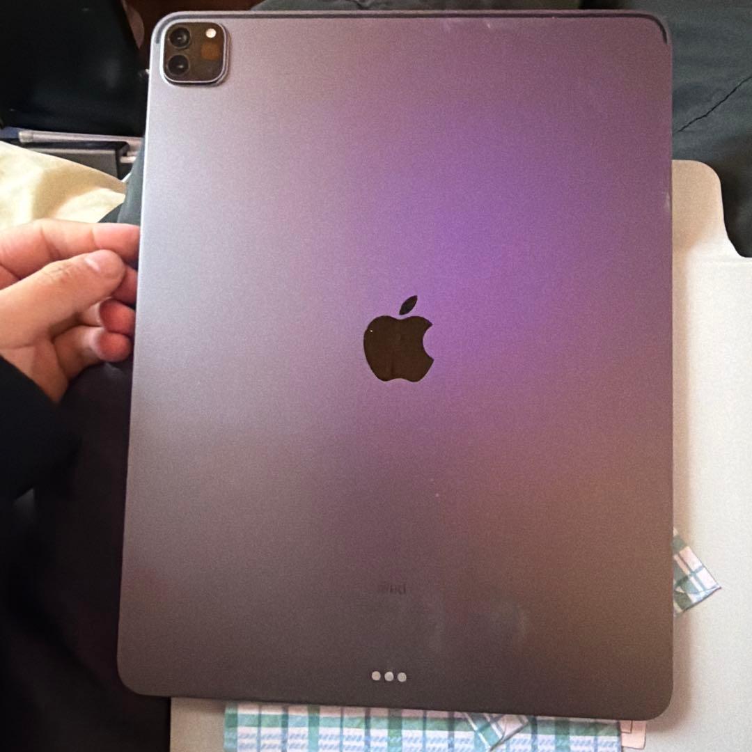 iPad Pro 4世代12.9インチ ( A2229)