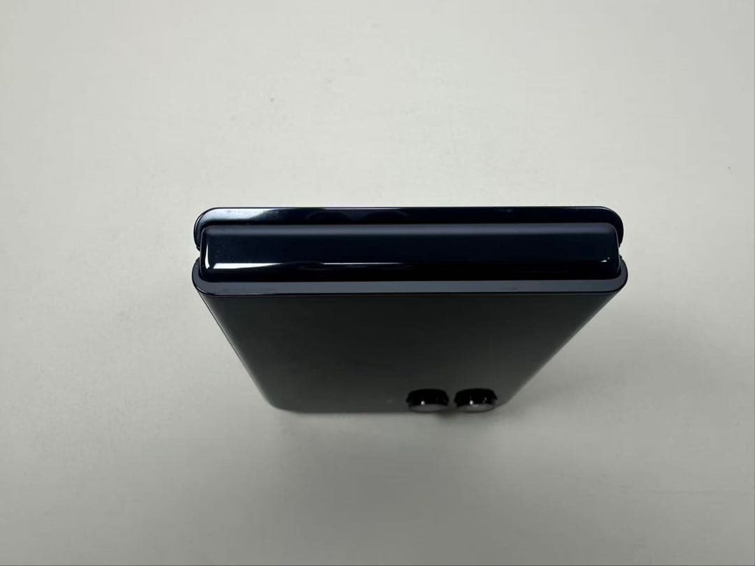 美品 MOTOROLA razr 60 pro 256GB ネイビー アメリカ版