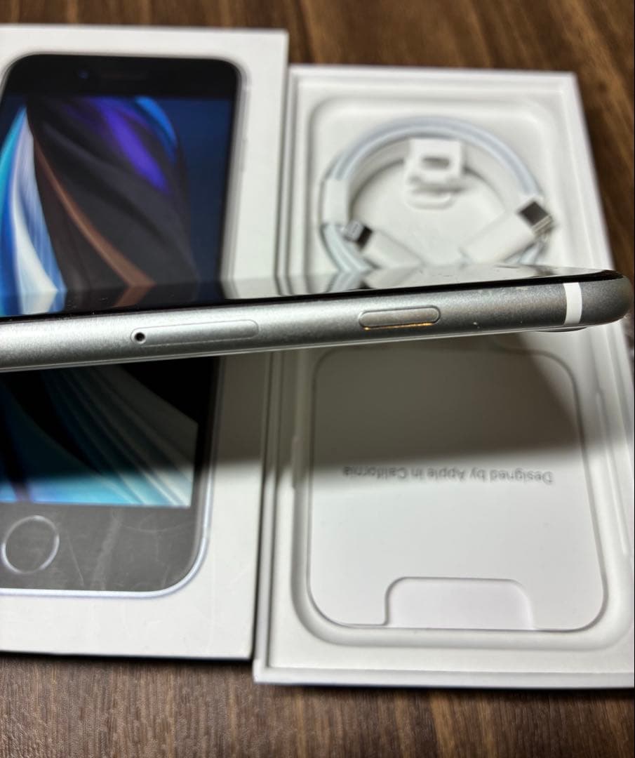 iPhone SE 第2世代 ホワイト 128GB