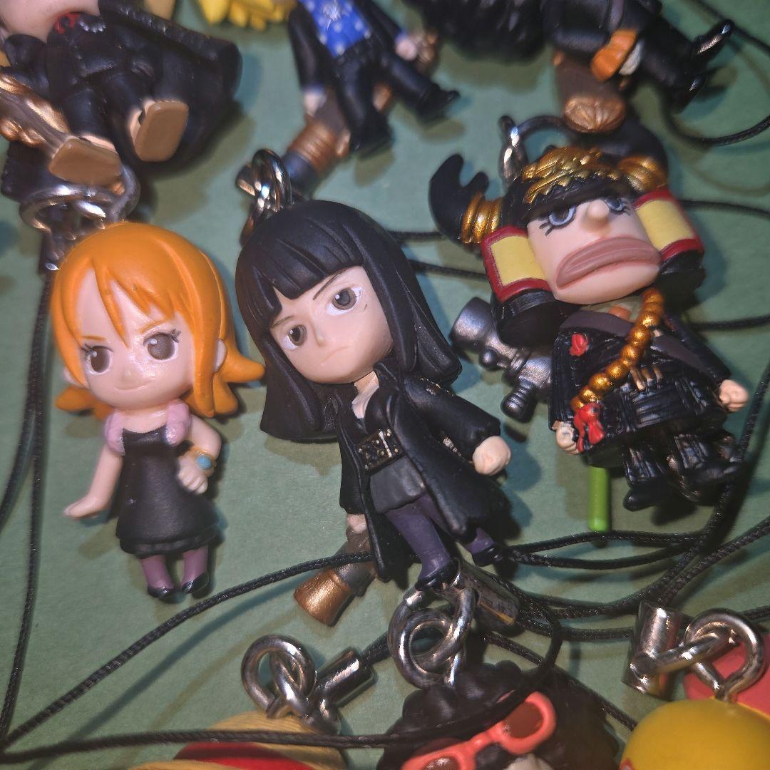 未開封☆ワンピース　ストロングワールド 劇場版ストラップ　前編&後編フルコンプ