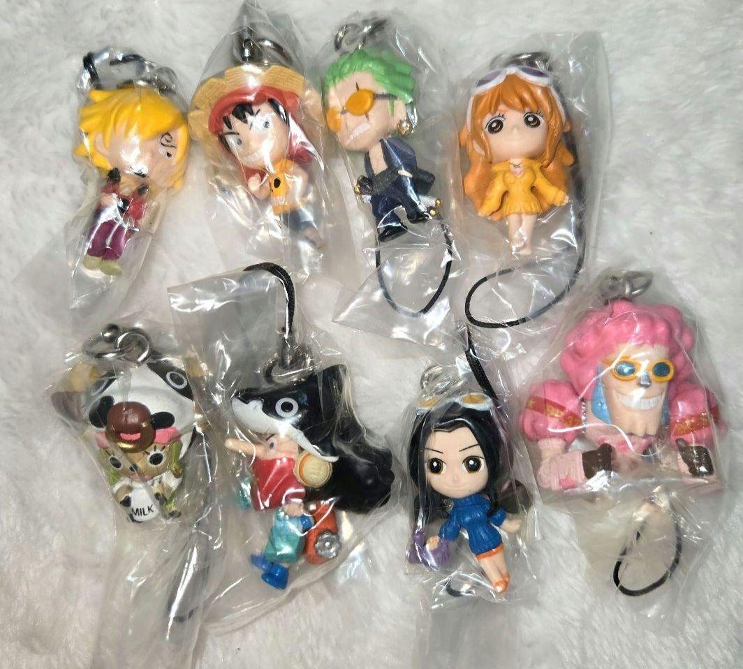 未開封☆ワンピース　ストロングワールド 劇場版ストラップ　前編&後編フルコンプ