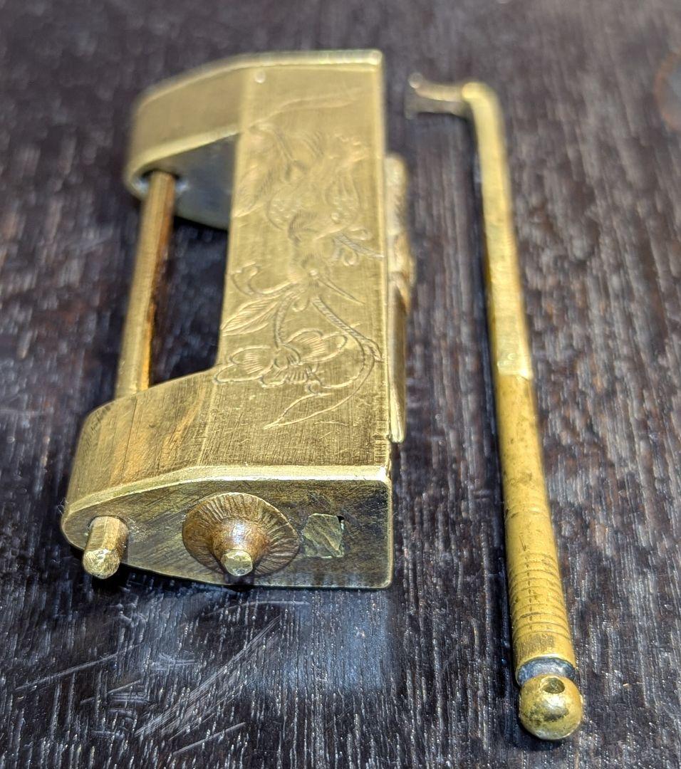 【江戸〜明治期 古い和錠 鍵付き】からくり錠 前金具 装飾彫刻 アンティーク