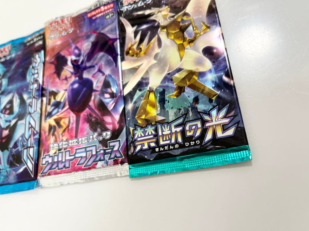 ポケモンカードダークオーダーウルトラサンムーンフォース禁断の光未開封パック