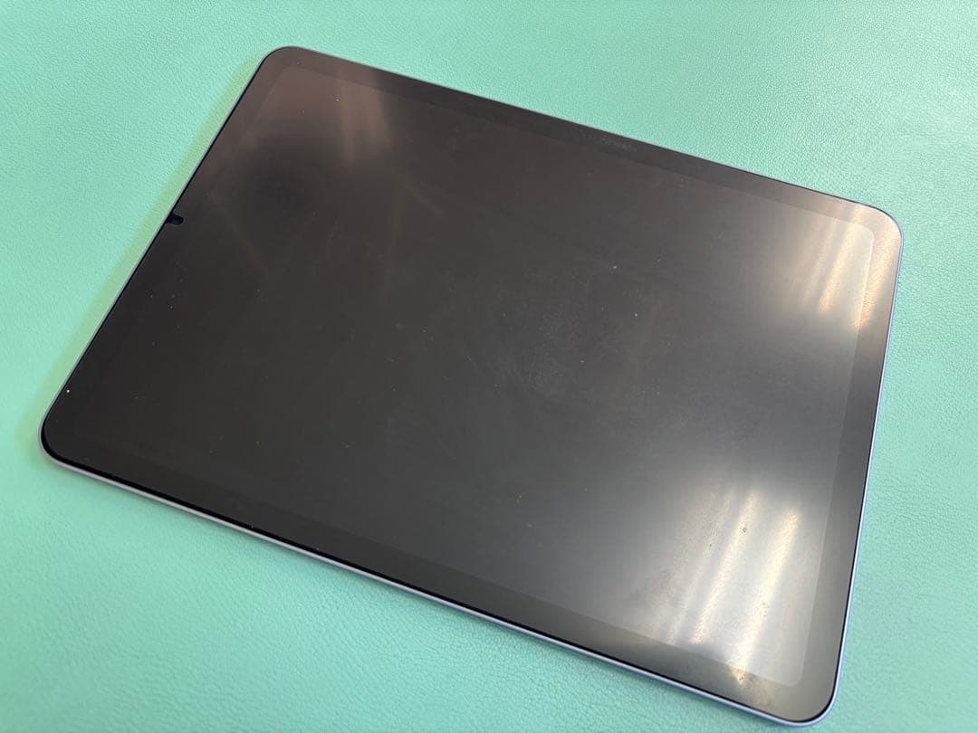 iPadAir第5世代64GBパープルとMagicKeyboardホワイト