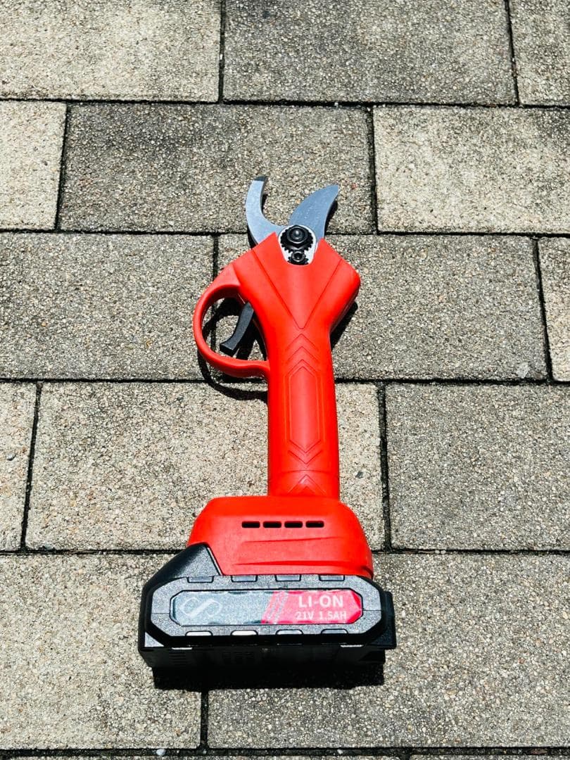 ウッドチッパー 粉砕機 エンジン粉砕機 ガーデンシュレッダー 小枝粉砕機 ゴMM