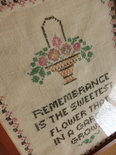 アンティーク　クロスステッチの額