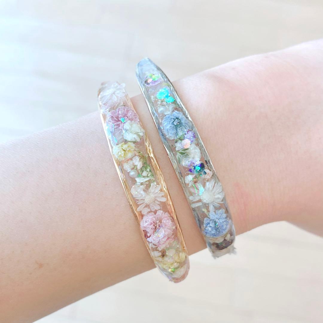 レジンバングル　ゴールド　くすみピンク　ローズクォーツ　天然石　クリスタル