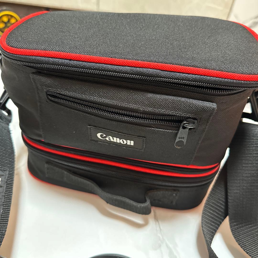 高画質で自撮りもラクラク☆Wi-Fi通信機能付き♪キャノン EOS M100♡