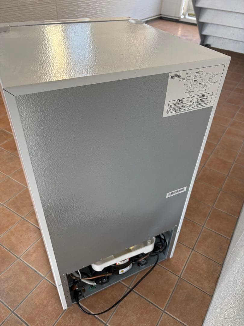 オーヤマ　冷蔵庫　PRC-B092D-W 2023年製　中古品