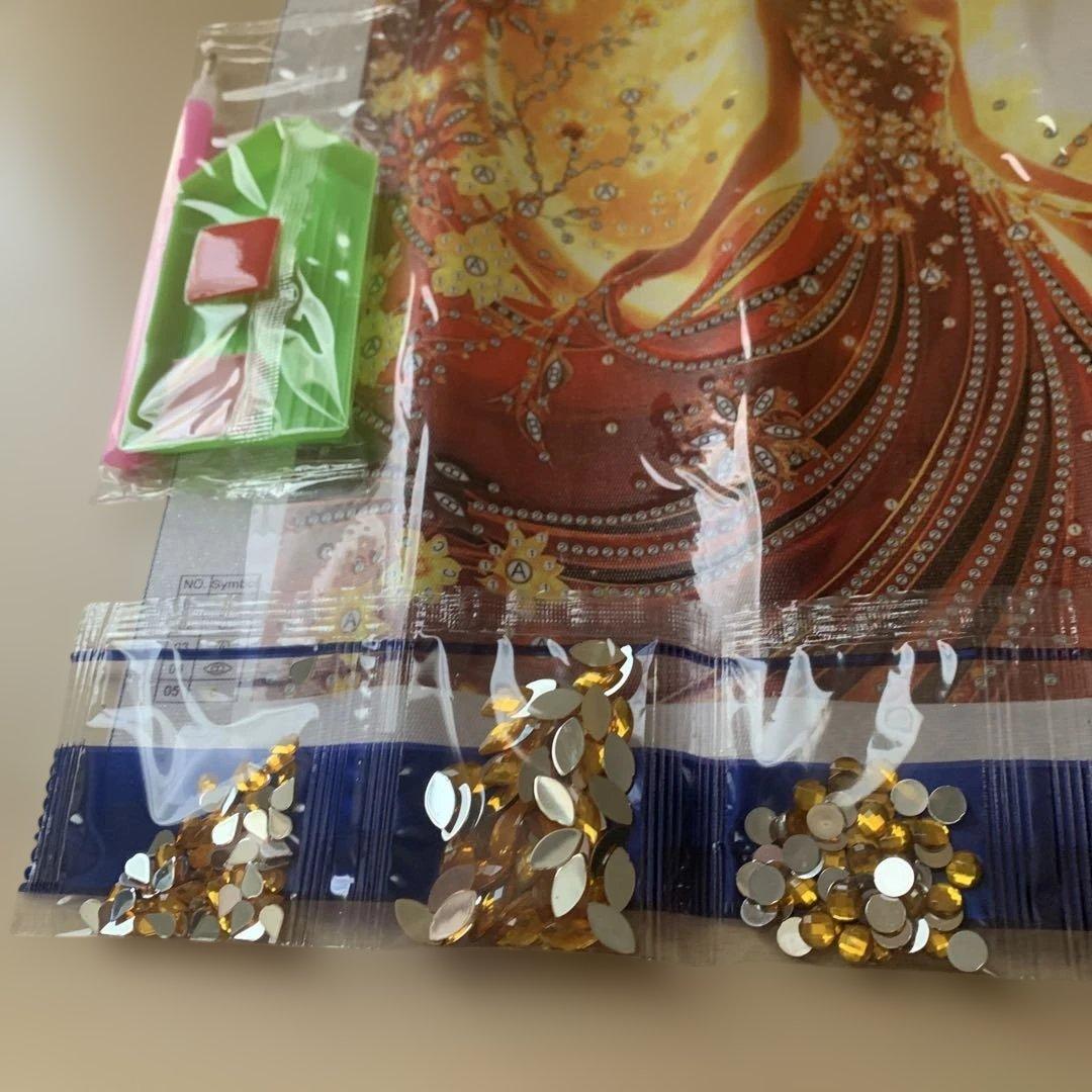 ★専用★ムーンライト　ゴージャスレディ 30cm x 30cm 特殊ビーズ