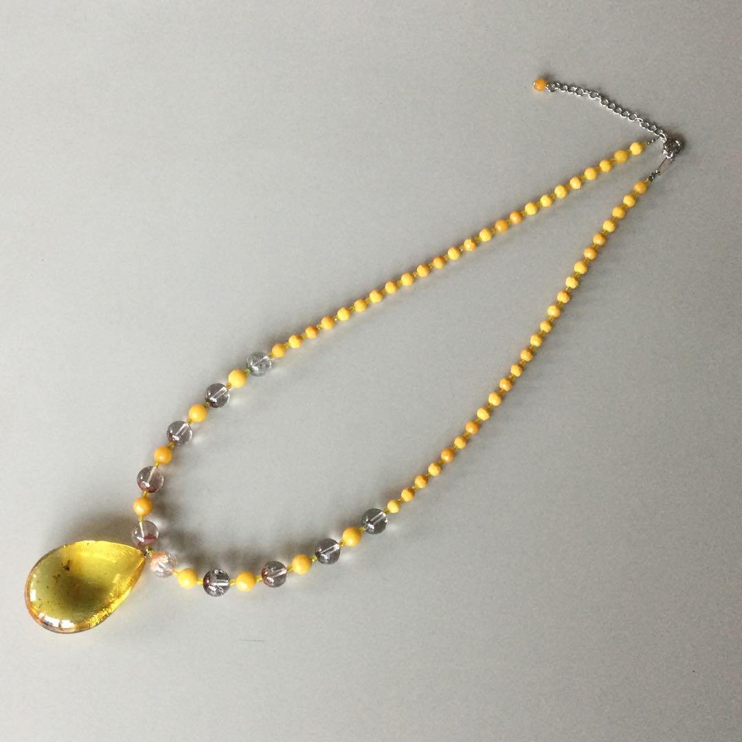 虫入り琥珀ペンダントネックレス