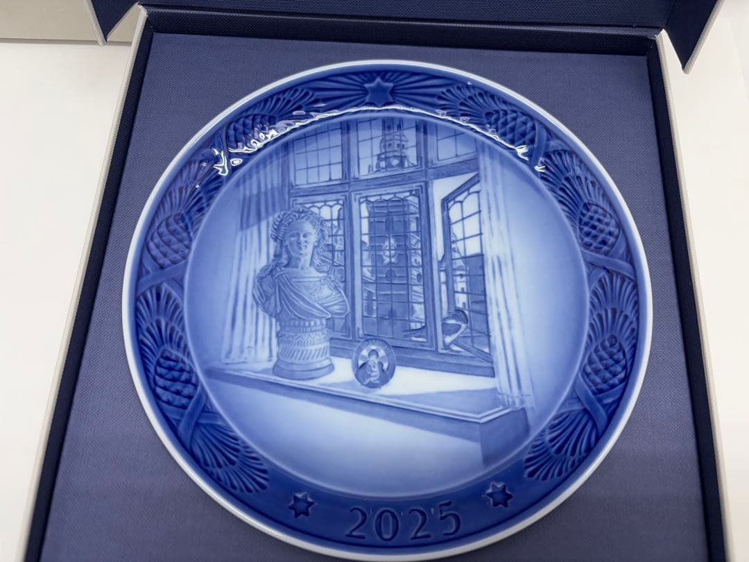 ②ロイヤルコペンハーゲン 2025年 イヤープレート クリスマスプレート