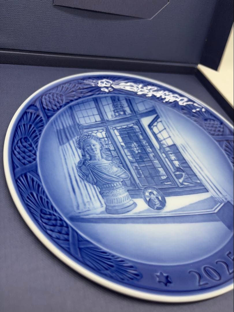 ②ロイヤルコペンハーゲン 2025年 イヤープレート クリスマスプレート