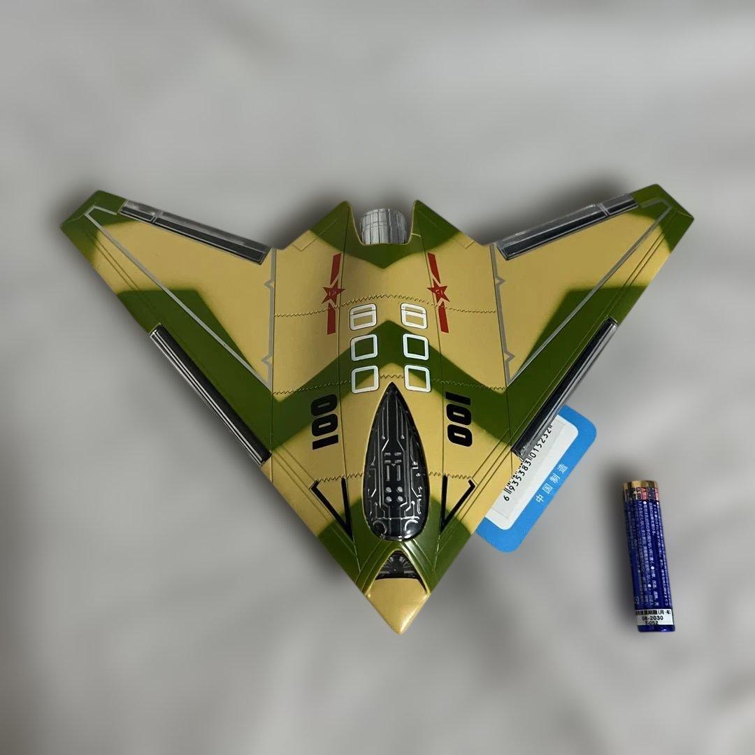 イラン戦争　イラン軍迷彩ステルス機ドローン合金製フィギュア