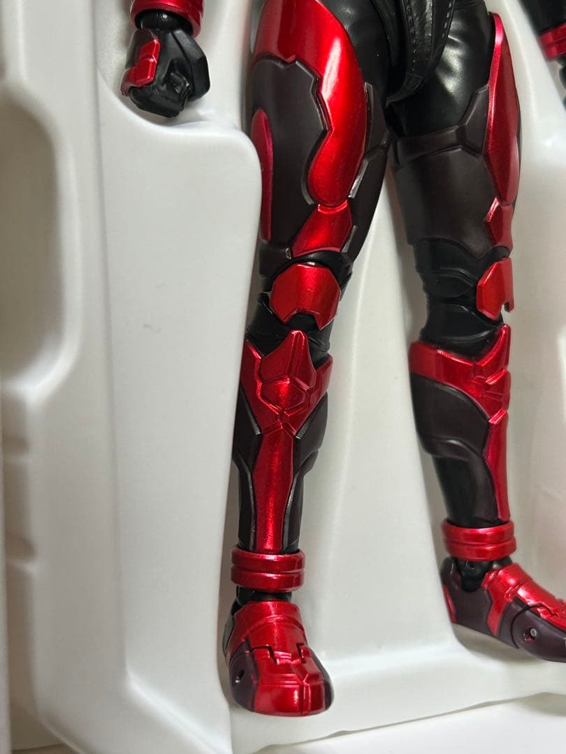 【中古】フィギュアーツ 真骨彫 仮面ライダー装甲響鬼