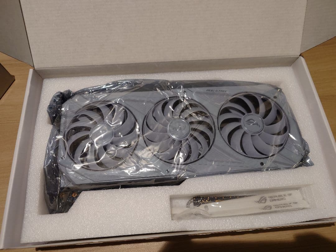 グラフィックボード・グラボ・ビデオカード ASUS ROG STRIX GeForce RTX 3080