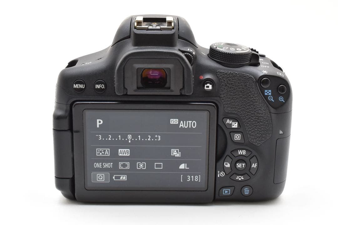 デジタル一眼レフカメラCANON EOS Kiss X8i標準レンズセット