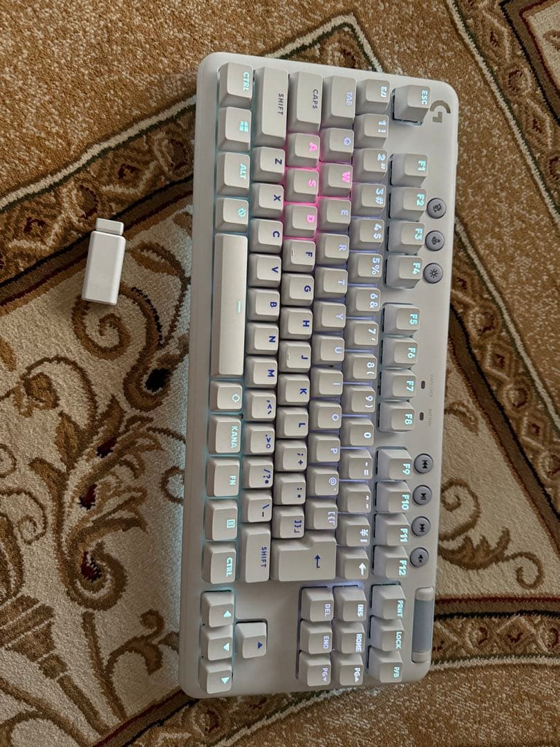 g715 オーロラコレクション ゲーミングキーボード