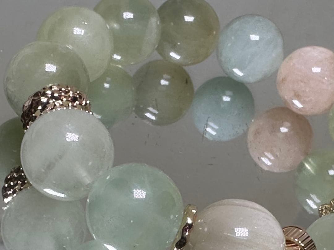 キャッツアイ リビアングラスがトップのグリーンベリル デザインブレスレット