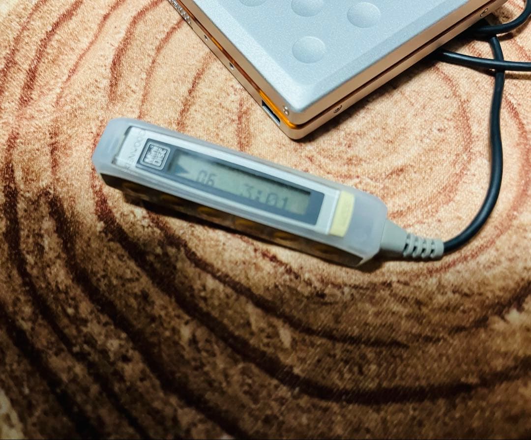 ポータブル　MDプレイヤー KENWOOD DMC-P33　Walkman