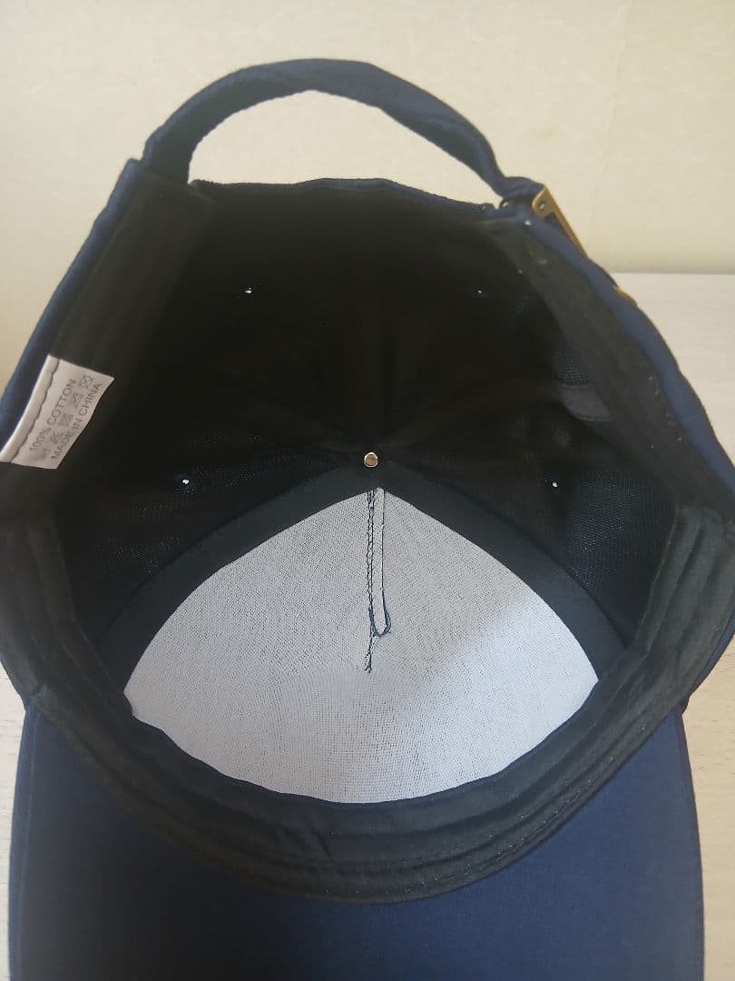 ポリス風キャップネイビー 葉金色刺繍付き！