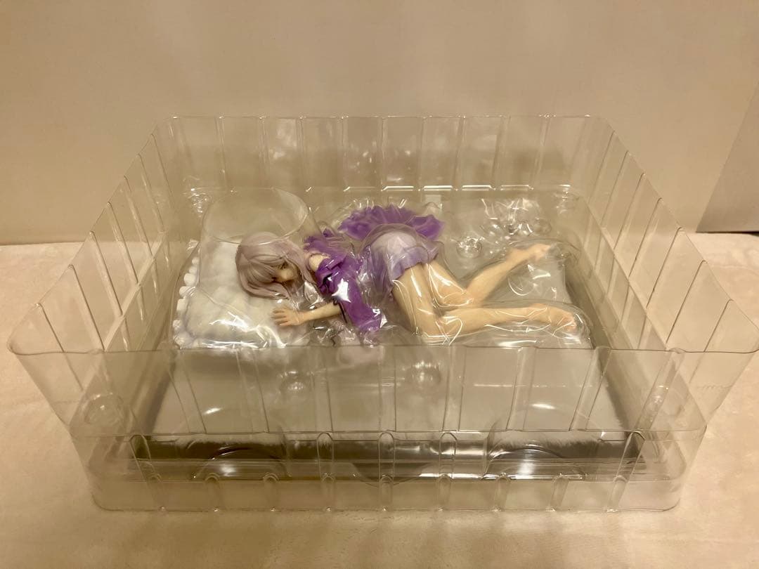 プルクラ　エミリア　フィギュア