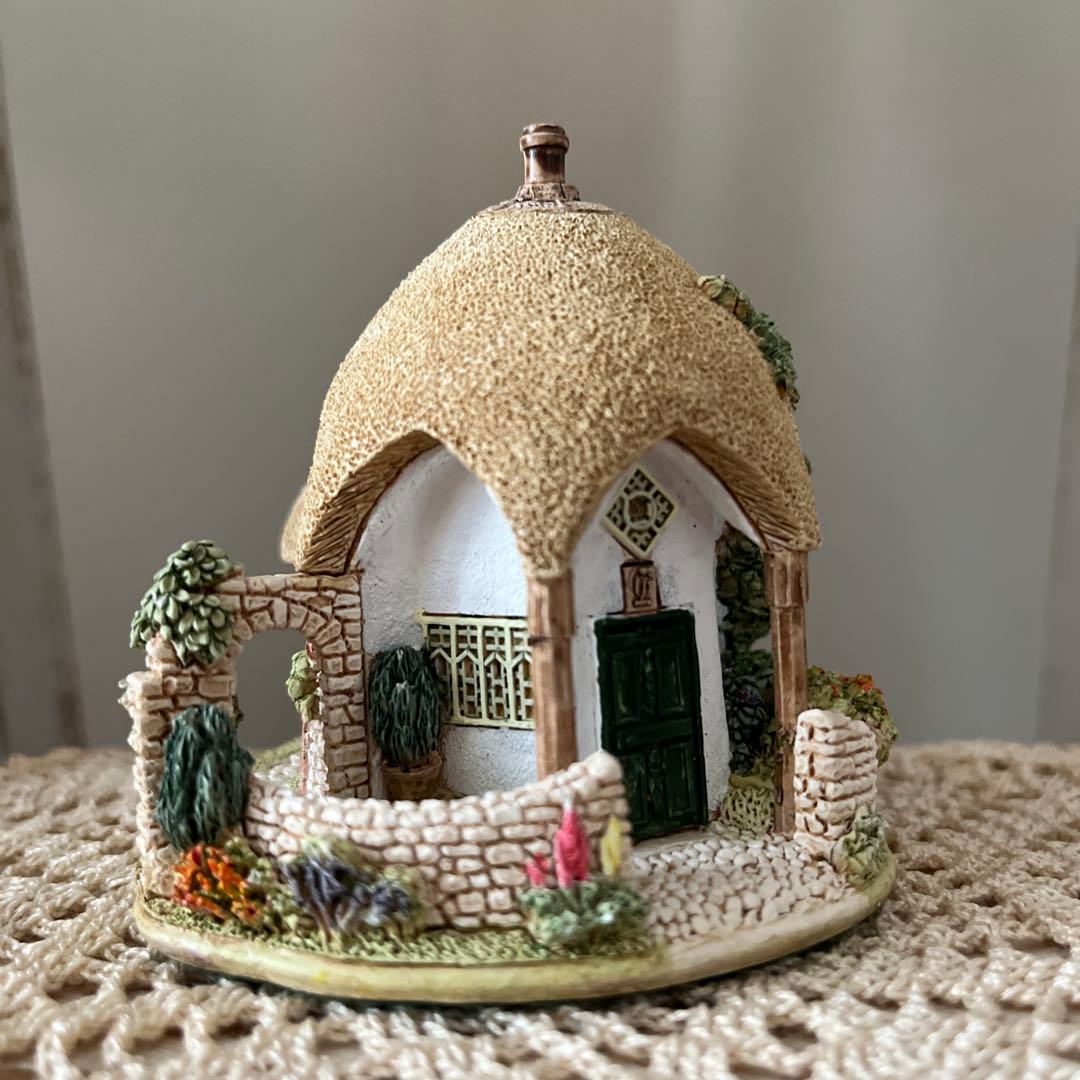 リリパットレーン　LILAC LODGE