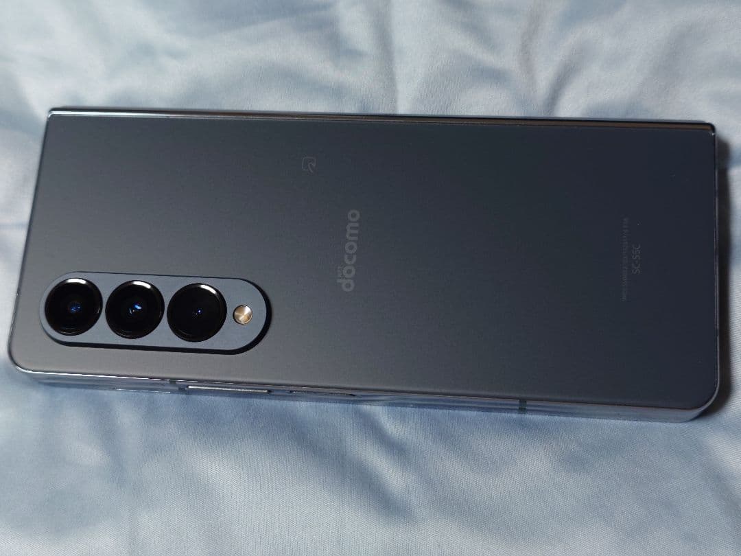 docomo Galaxy Z Fold 4 グレー 本体　256gb