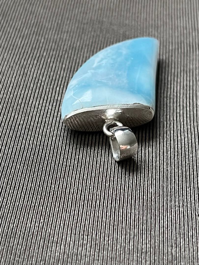 天然石☆高品質！ラリマーキバ型ペンダントトップ☆ラリマーらしい模様カラーが美しい