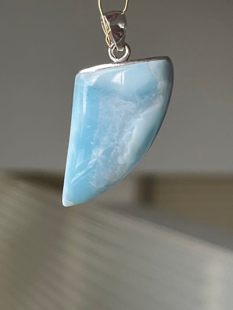 天然石☆高品質！ラリマーキバ型ペンダントトップ☆ラリマーらしい模様カラーが美しい