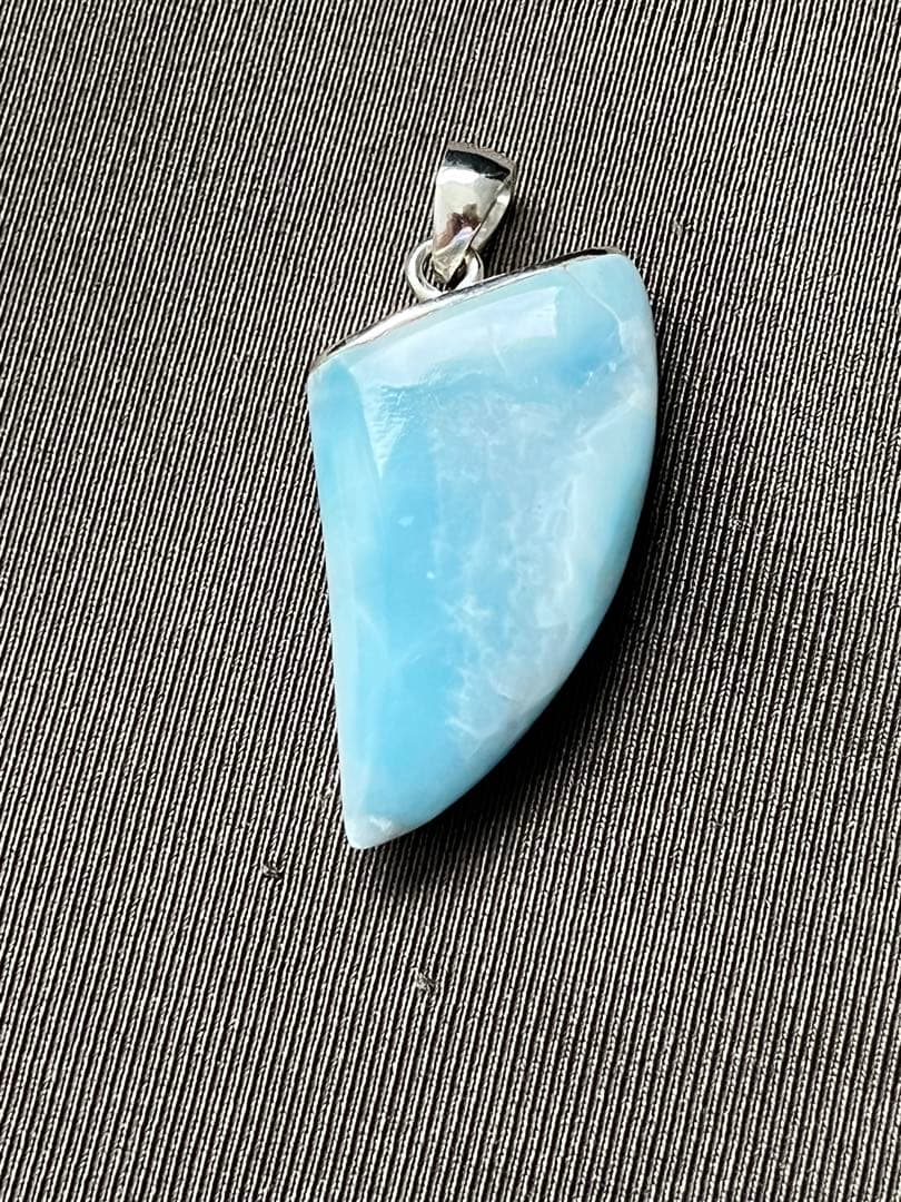 天然石☆高品質！ラリマーキバ型ペンダントトップ☆ラリマーらしい模様カラーが美しい