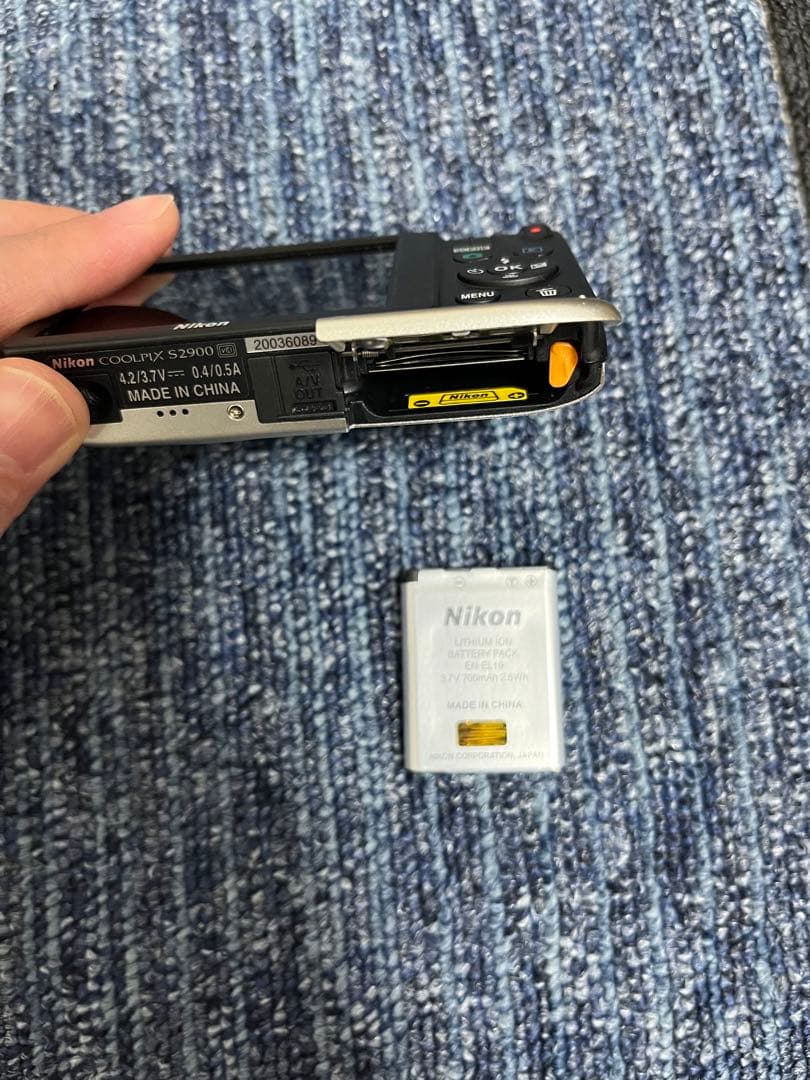 Nikon COOLPIX S2900 シルバー