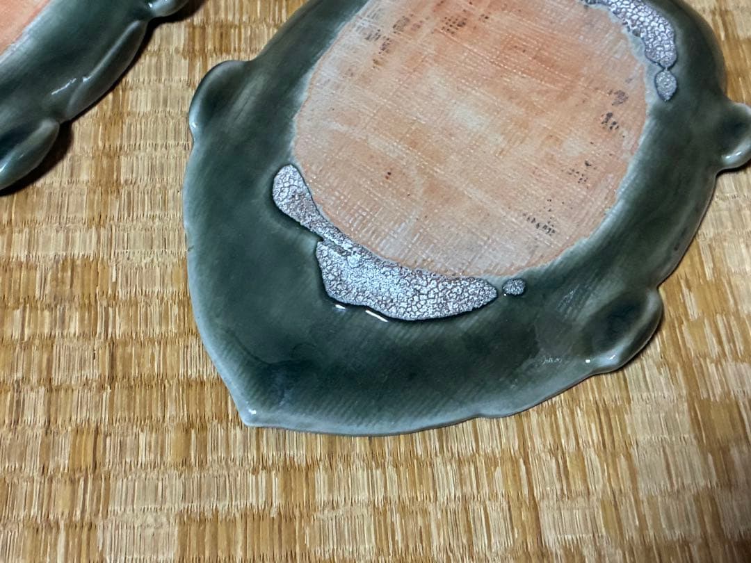 三田青磁 亀型 平皿 盛皿 二枚 まとめて