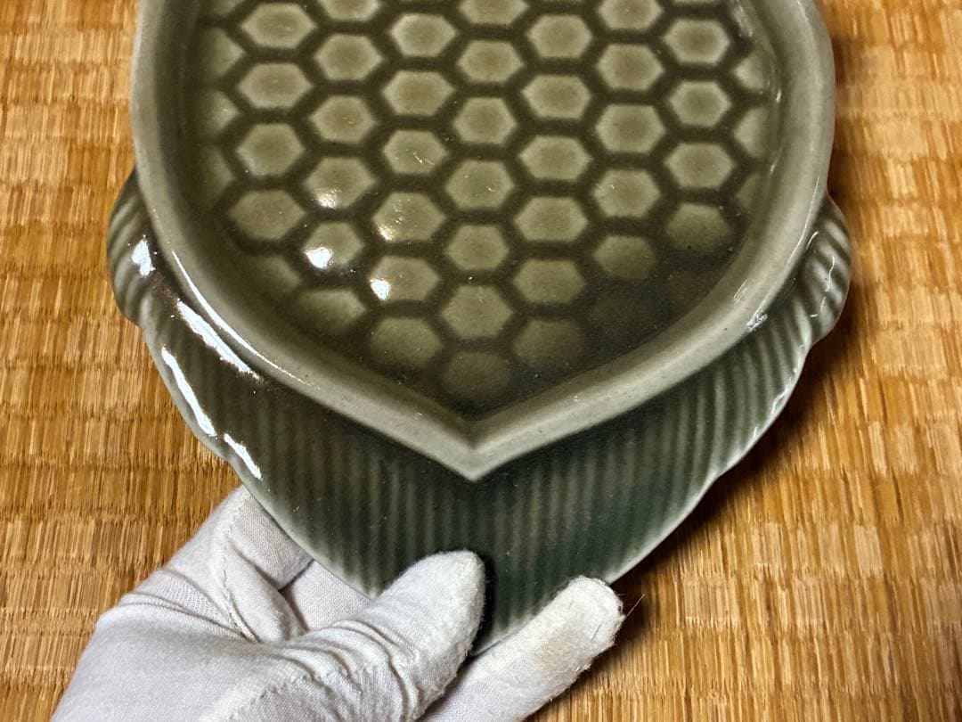 三田青磁 亀型 平皿 盛皿 二枚 まとめて