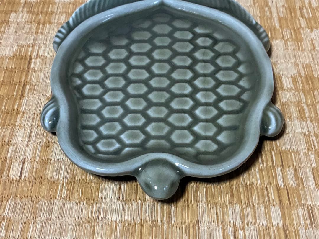 三田青磁 亀型 平皿 盛皿 二枚 まとめて